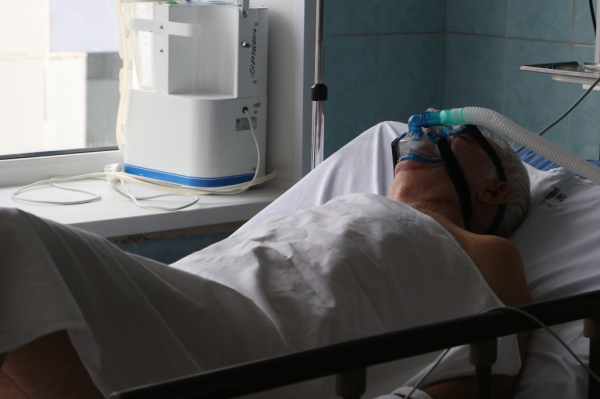 &laquo;Хрипят, пытаясь заглотить воздух&raquo;: репортаж из ковидной реанимации 