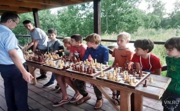 Шахматную веранду для многодетных построил ученый из НГТУ