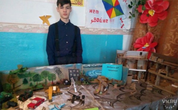 Военную технику мастерит из картона девятиклассник из Козлово Военную технику мастерит из картона девятиклассник из Козлово