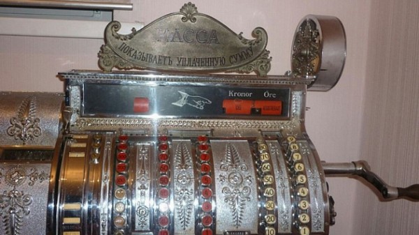 Кассу 19 века продают за 400 тысяч в Новосибирске Кассу 19 века продают за 400 тысяч в Новосибирске