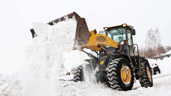 Какие улицы Новосибирска очистят от снега днём 20 ноября 