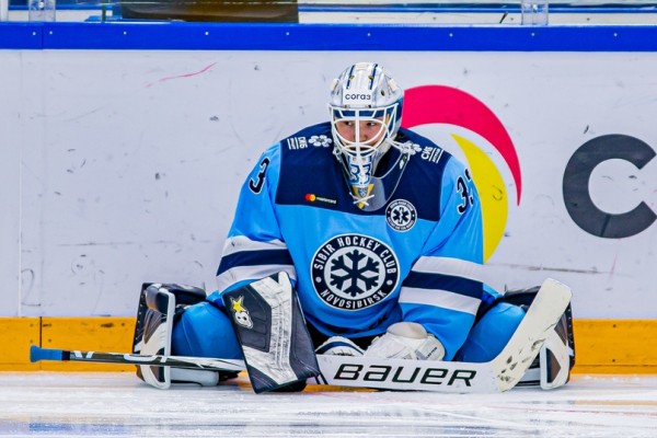 Антон Красоткин: "В "Сибири" все три вратаря пашут каждый день" Антон Красоткин: "В "Сибири" все три вратаря пашут каждый день"