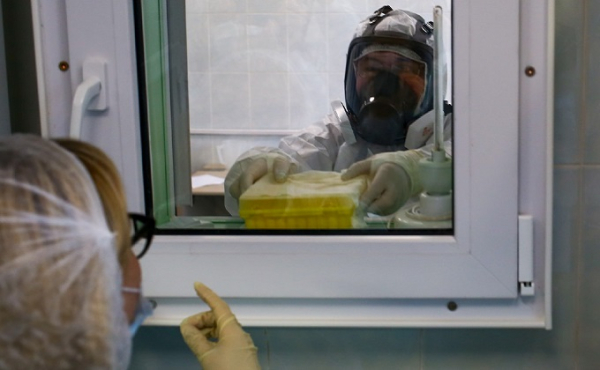 Как делают ПЦР-анализ на коронавирус: показываем все стадии