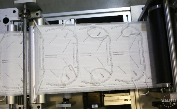 Маски с серебром от вирусов начали выпускать в Новосибирске Маски с серебром от вирусов начали выпускать в Новосибирске