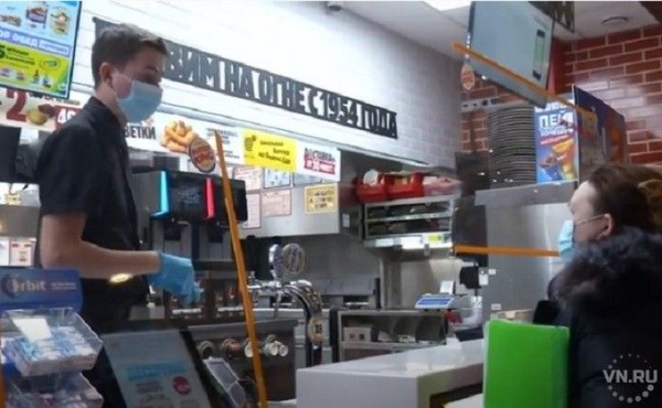 Соблюдение масочного режима проверили в торговых центрах Новосибирска