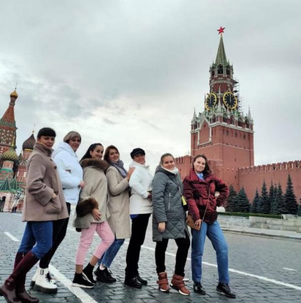 Певицы из Колывани зажгли с Якубовичем на «Поле чудес» Певицы из Колывани зажгли с Якубовичем на «Поле чудес»