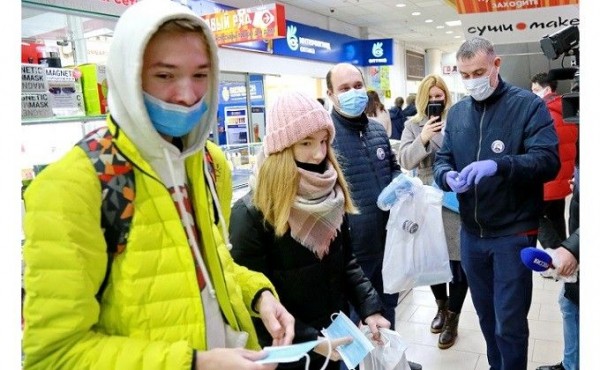 Исполнение масочного режима проверили активисты &laquo;Народного контроля&raquo; партии &laquo;Единая Россия&raquo; в торговом центре &laquo;Версаль&raquo;