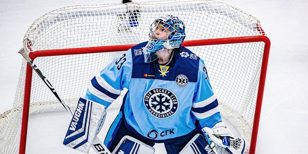 Антон Красоткин: "В "Сибири" все три вратаря пашут каждый день" Антон Красоткин: "В "Сибири" все три вратаря пашут каждый день"