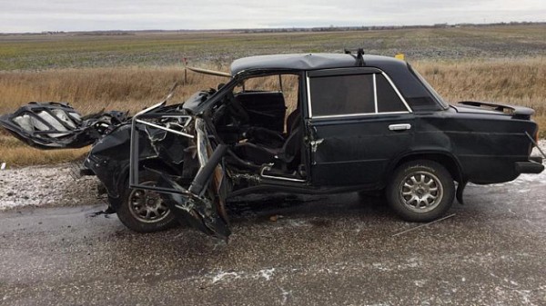 В лобовом столкновении двух «Жигулей» погиб новосибирский водитель В лобовом столкновении двух «Жигулей» погиб новосибирский водитель