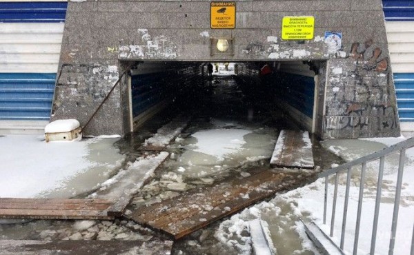 Экстренная ситуация в Оби – пешеходные туннели ушли под воду в ноябре Экстренная ситуация в Оби – пешеходные туннели ушли под воду в ноябре