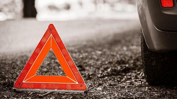 Женщина-пешеход погибла под колёсами авто в Мошковском районе Женщина-пешеход погибла под колёсами авто в Мошковском районе