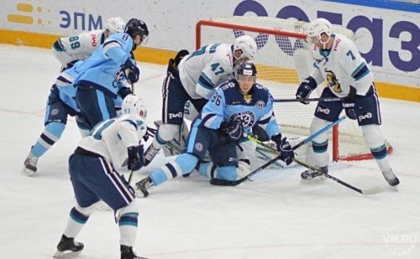 Хоккейная «Сибирь» впервые в сезоне обыграла «Сочи» Хоккейная «Сибирь» впервые в сезоне обыграла «Сочи»