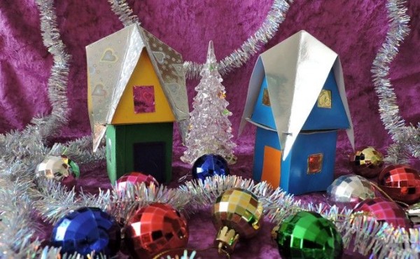 Новогодний домик своими руками – пошаговая инструкция Новогодний домик своими руками – пошаговая инструкция