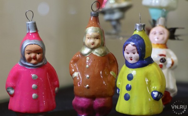 Редкие елочные игрушки родом из СССР показали новосибирцам