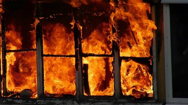 В Новосибирске 80-летний мужчина погиб в пожаре