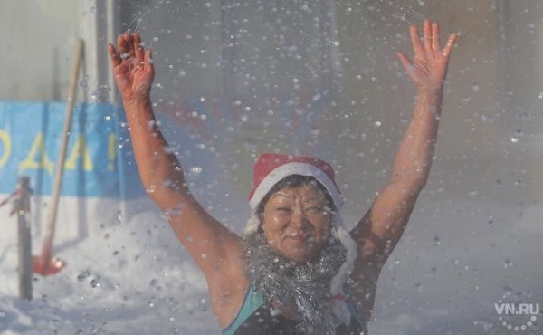 &laquo;-33, ощущается как -45&raquo;: новосибирцы массово искупались в лютый мороз