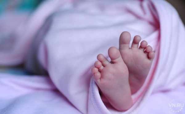 Уголовное дело завели на агрессивного массажиста, крутившего голову малышу Уголовное дело завели на агрессивного массажиста, крутившего голову малышу