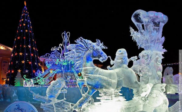 У кого длиннее: сравниваем главные елки сибирских городов У кого длиннее: сравниваем главные елки сибирских городов