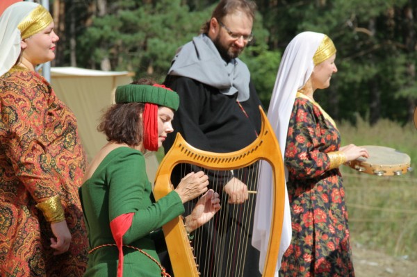 Афиша выходных: концерт с&nbsp;шоором, кикер и&nbsp;турнир по&nbsp;арчери тагу