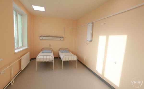 Почти половина коек в ковидных госпиталях свободны в Новосибирске