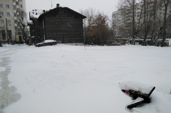 Реновация в центре: на Нарымской сносят двухэтажки 1927 года постройки Реновация в центре: на Нарымской сносят двухэтажки 1927 года постройки