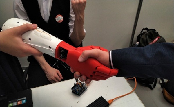 Механическую руку будущего создали студенты НГТУ