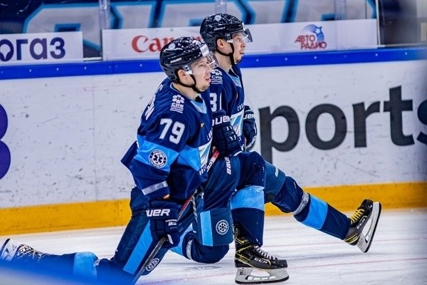 Вячеслав Ушенин: &laquo;Сразу начали тренироваться в звене с Ли&raquo;