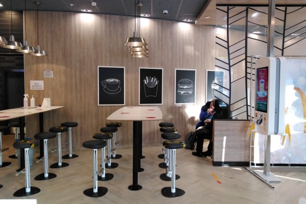 На&nbsp;левом берегу в&nbsp;Новосибирске открыли &laquo;Макдоналдс&raquo; с&nbsp;кофейней