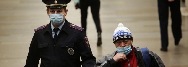 Шарф не заменит маску: из поезда в Новосибирске выгнали нарушителей