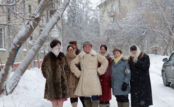 Сравниваем зарплаты: мечтой советского человека в 60-х были пальто и туфли