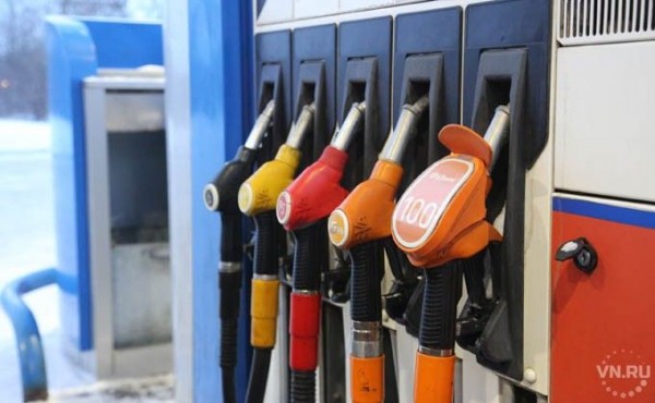 Цены на бензин АИ-92 стремительно выросли в Новосибирске