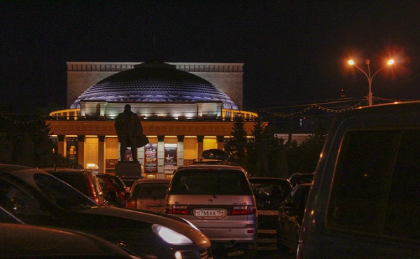 Ровесник Великой Победы - 75-лет оперному театру в Новосибирске Ровесник Великой Победы - 75-лет оперному театру в Новосибирске