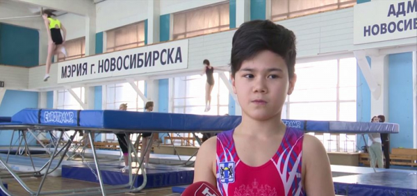 Винт, бланш и&nbsp;сальто: как акробаты-батутисты выполняют сложные трюки