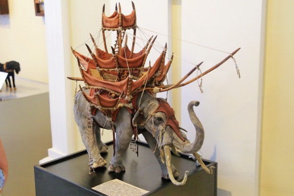 Афиша выходных: ночь в метро, несерьёзное кино и свистопляска в музее Афиша выходных: ночь в метро, несерьёзное кино и свистопляска в музее