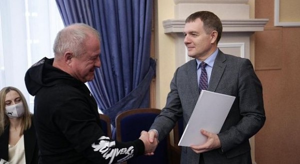 Предприятия получили награды за новогоднее оформление