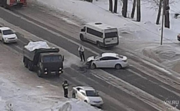 Четырехлетняя девочка пострадала в аварии на улице Одоевского