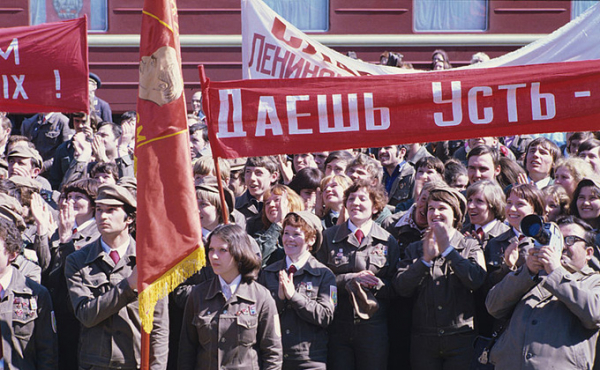 История стройотрядов СССР: как студенты страну поднимали