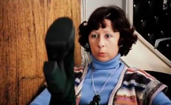 Сравниваем зарплаты: мечтой советского человека в 60-х были пальто и туфли