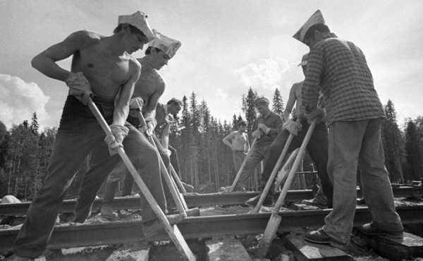 История стройотрядов СССР: как студенты страну поднимали