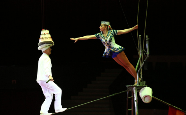 Новосибирскому цирку 50 лет: как согревали водкой Юрия Никулина