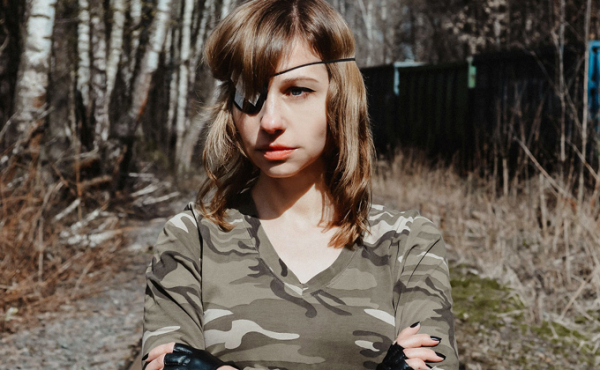 Шарф цвета хаки: мода на милитари захлестнула Новосибирск
