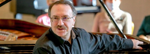 Легенда джаза Даниил Крамер пустился в откровения в Новосибирске Легенда джаза Даниил Крамер пустился в откровения в Новосибирске