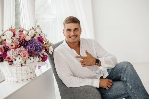 «Усатый нянь»: истории мужчин, которые выбрали себе милые профессии «Усатый нянь»: истории мужчин, которые выбрали себе милые профессии