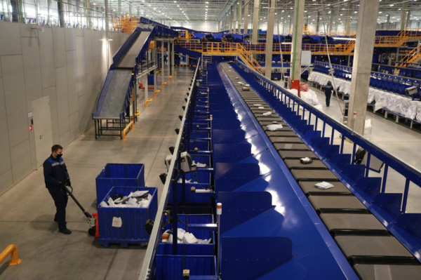 Крупнейший хаб Почты России в Новосибирске: 1,5 млн посылок в сутки Крупнейший хаб Почты России в Новосибирске: 1,5 млн посылок в сутки