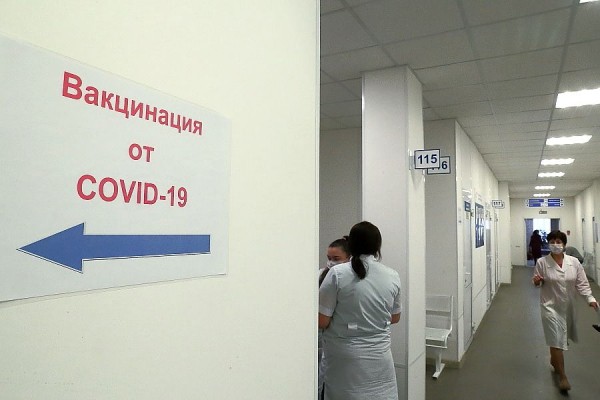 Число привившихся вакциной от коронавируса новосибирцев перевалило за 100 тысяч
