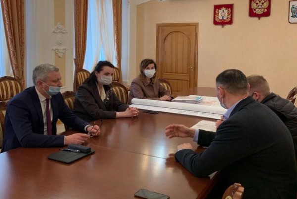 Руководство строительной компании «Брусника» обсудило с мэром Омска перспективы сотрудничества Руководство строительной компании «Брусника» обсудило с мэром Омска перспективы сотрудничества