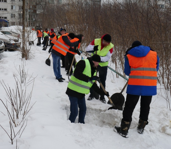 Пьяные водители спасают Новосибирск от снега Пьяные водители спасают Новосибирск от снега