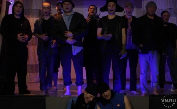 Хоровое пение чумазых осужденных из Новосибирска стало хитом в Сети