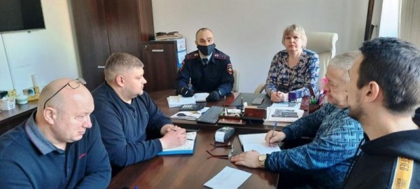 В Новосибирске при участии Госавтоинспекции прошло рабочее совещание с пассажироперевозчиками