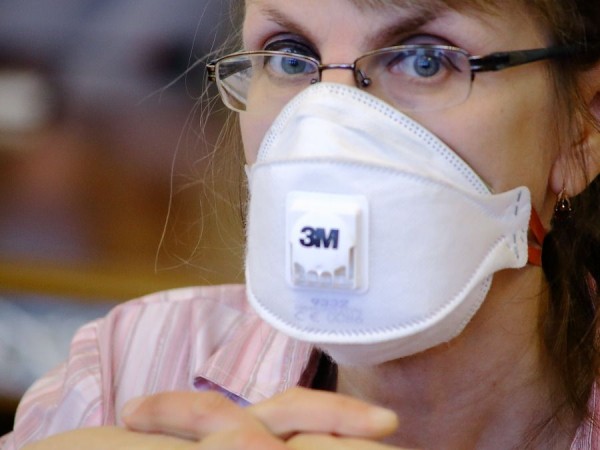 Губернатор Новосибирской области продлил масочный режим до конца апреля Губернатор Новосибирской области продлил масочный режим до конца апреля